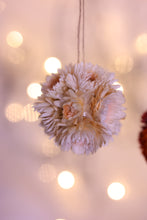 Load image into Gallery viewer, Strawflower Baubles Workshop - Thursday, 12 December (6pm-7pm)
